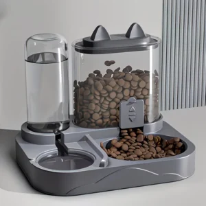 2 in 1 pet feeder and water dispenser with transparent body and dry-wet separation, gravity-fed feeding station for cats and dogs