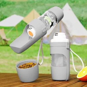 Dog water bottle for walks — 550ml no-spill pet water dispenser with lanyard for dogs and cats